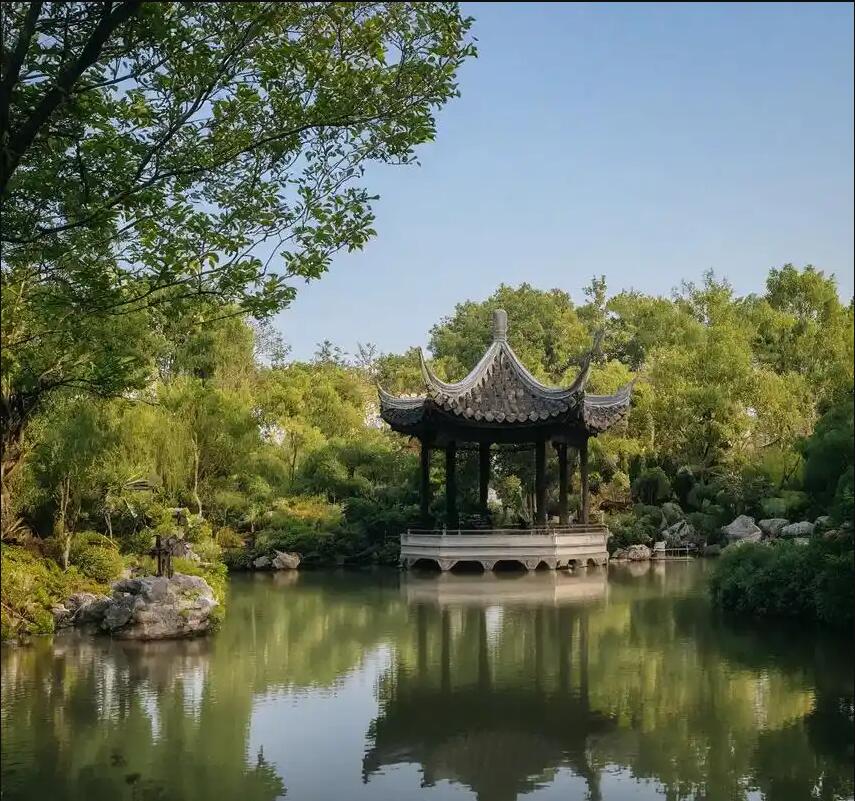 湘潭雨湖怜蕾建筑有限公司